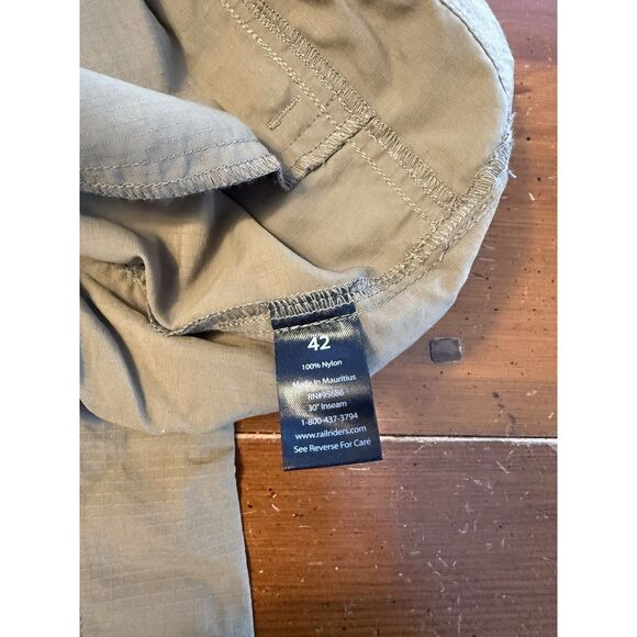 Rail Riders Men’s Convertible Ripstop Nylon Pants Olive 42” Waist 29” Inseam - Picture 7 of 11